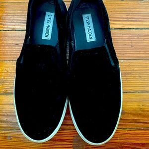 Steve Madden Slip on Shoe